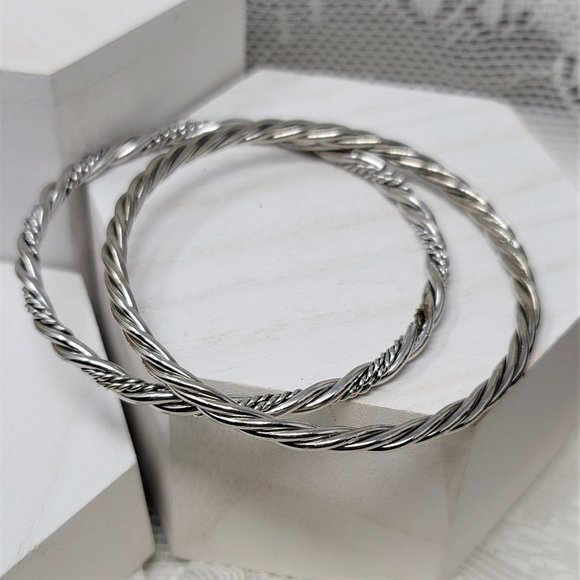Gorgeous Matching Silver Bangle Bracelets Twist Design - Picture 3 of 6